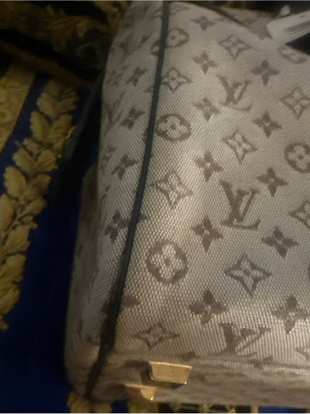 Louis Vuitton Beige Monogram Mini Lin
Josephine GM Boston bag EUC - Picture 4 of 16